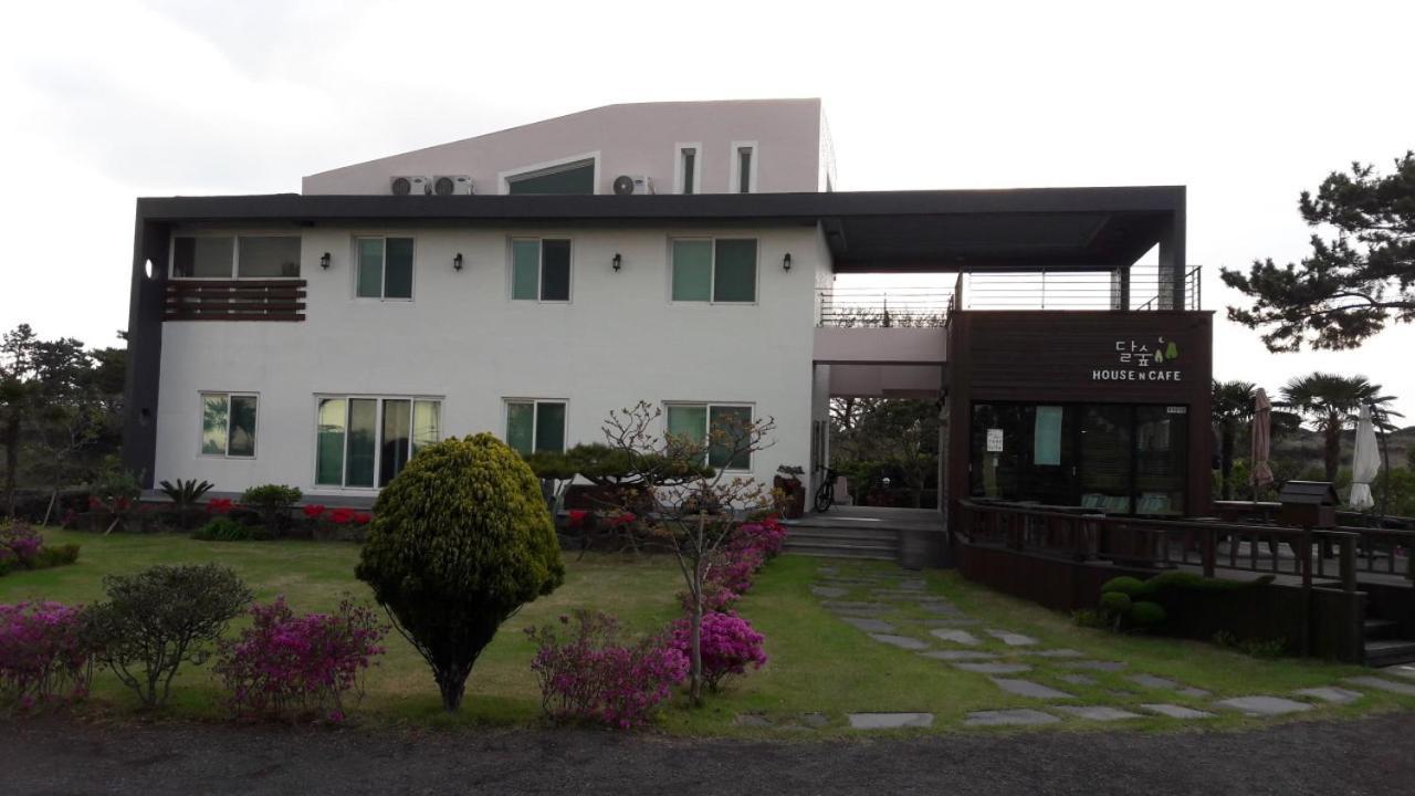Moon Forest Guesthouse Jeju Exterior foto