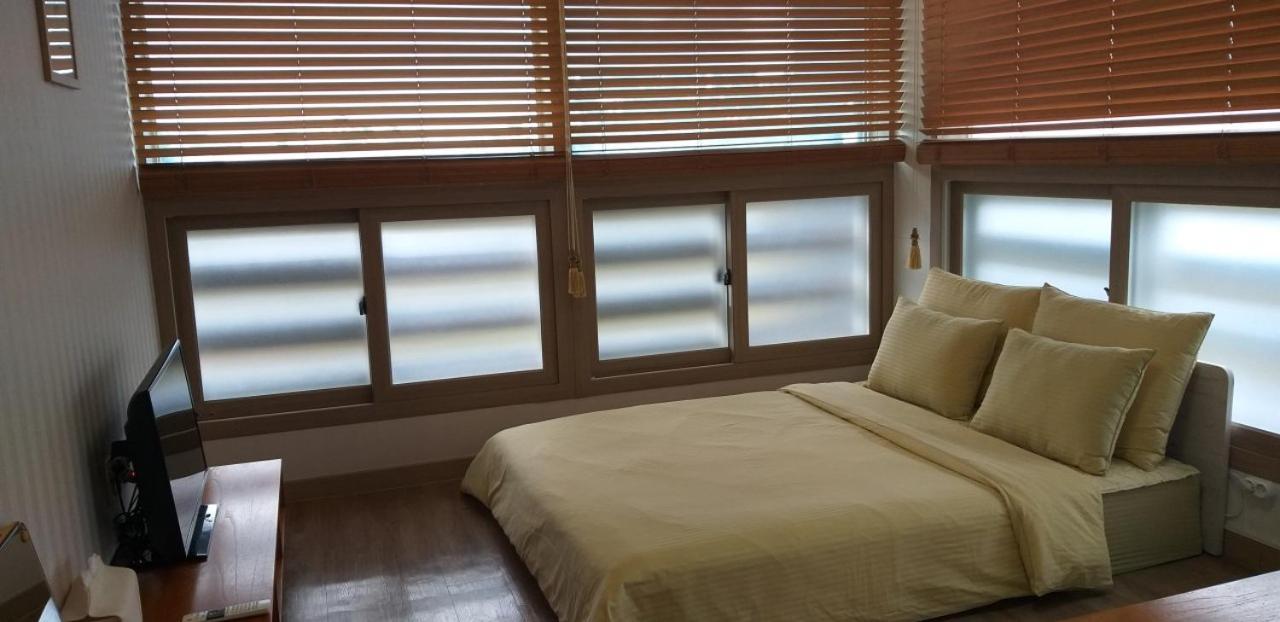 Moon Forest Guesthouse Jeju Exterior foto